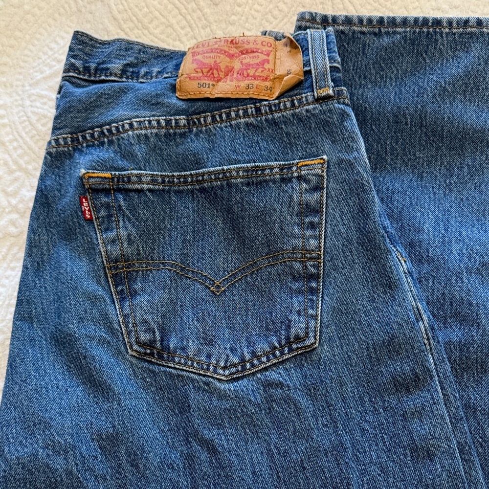 Levi's 501 Men's Classic Indigo Straight Jeans